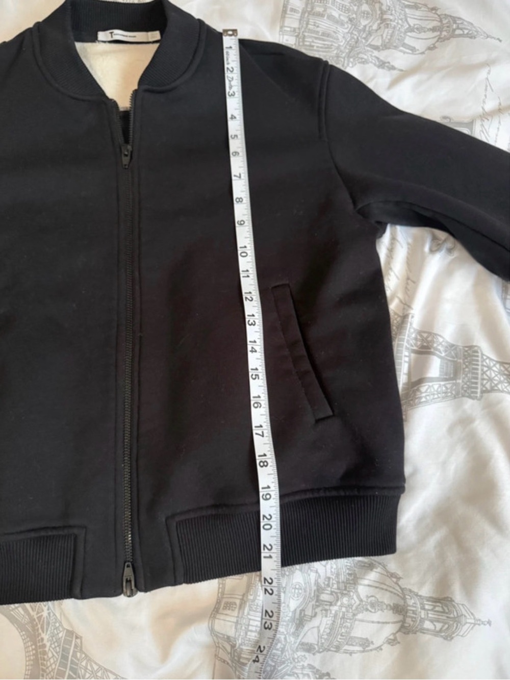 T Alexander Wang Women’s Black Zip-Front Bomber Sweater sz M🖤 - Picture 5 of 16